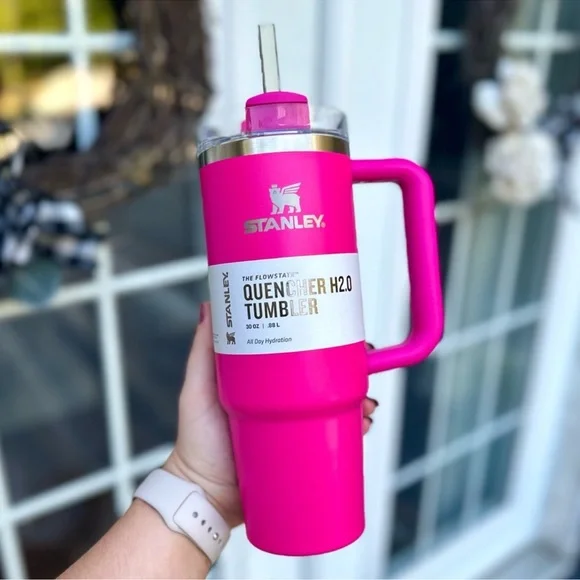 🎉LAST PIECE🎉 Stanley 30 oz. Quencher H2.0 FlowState Tumbler Camelia - Picture 6 of 14